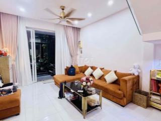 nhà đẹp sạch sẽ gần công viên làng hoa