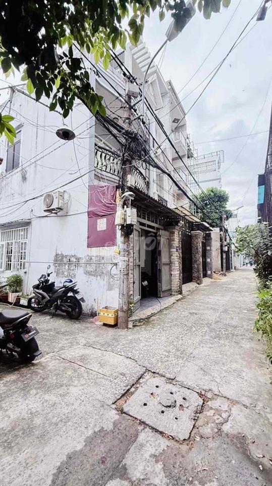 nhà đẹp sạch sẽ gần công viên làng hoa