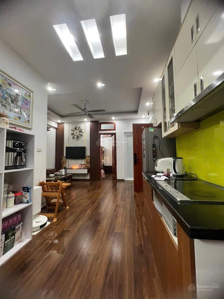 Bán nhanh sổ đỏ 2 phòng ngủ gần 60m2 view hồ tại bán đảo linh đàm hoàng mai hà nội