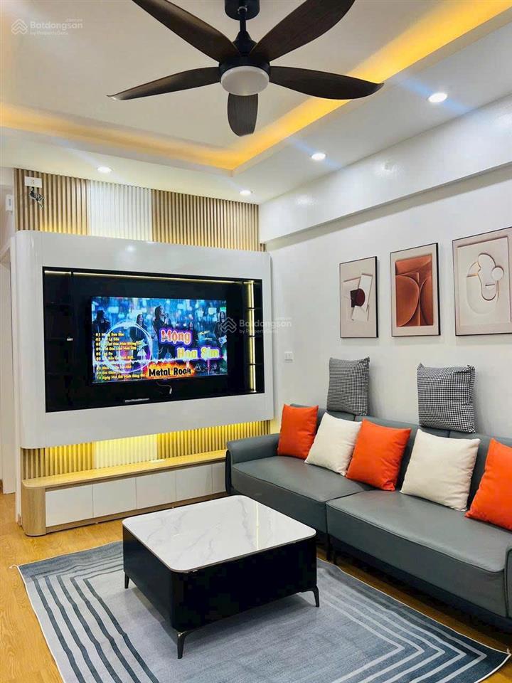 Cc sổ đỏ  3 phòng ngủ  giá 68 triệu/m2 tại linh đàm