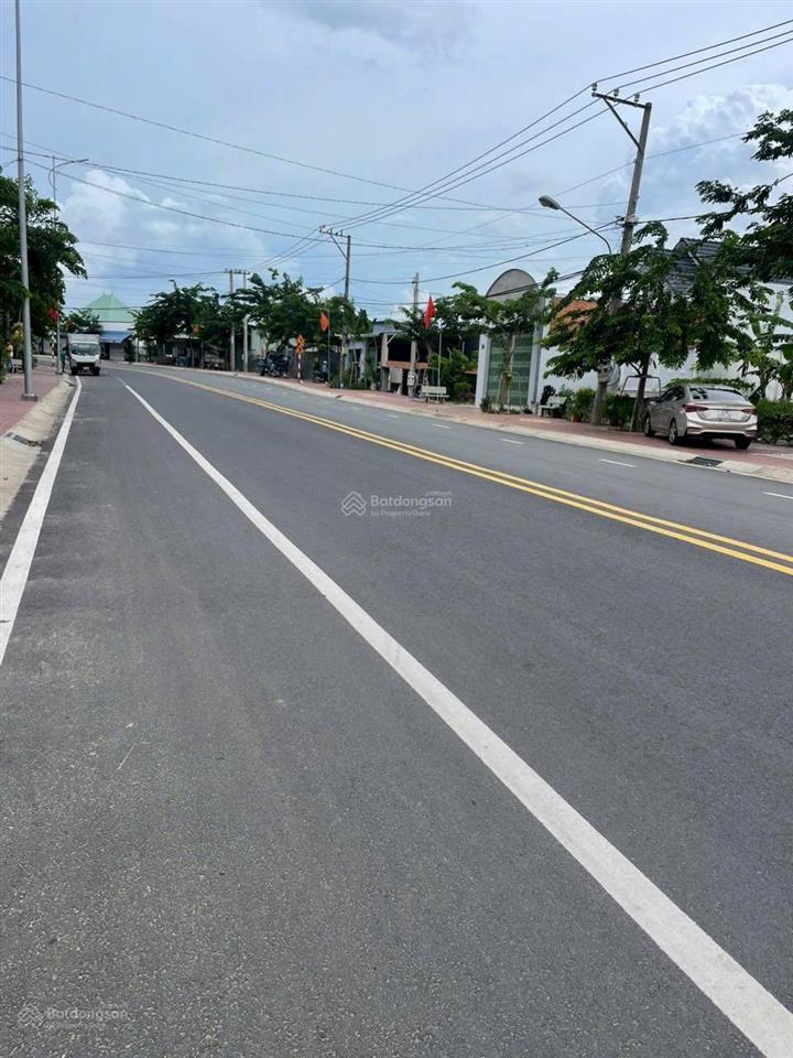 Bán đất nền phường chơn thành, đồng nai. tổng 225m2 có 60m2 tc, sổ sẵn, pháp lý rõ ràng, giá 600tr