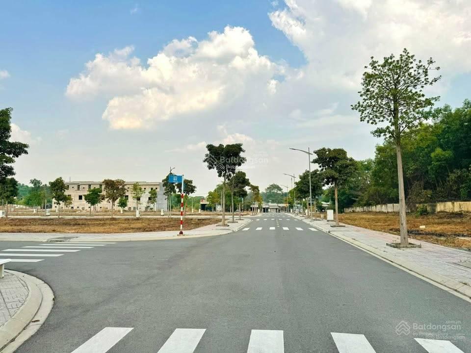 Bán lô 80m2 trung tâm tp hạ long full thổ cư giá 3x triệu/m2 cách biển 200m