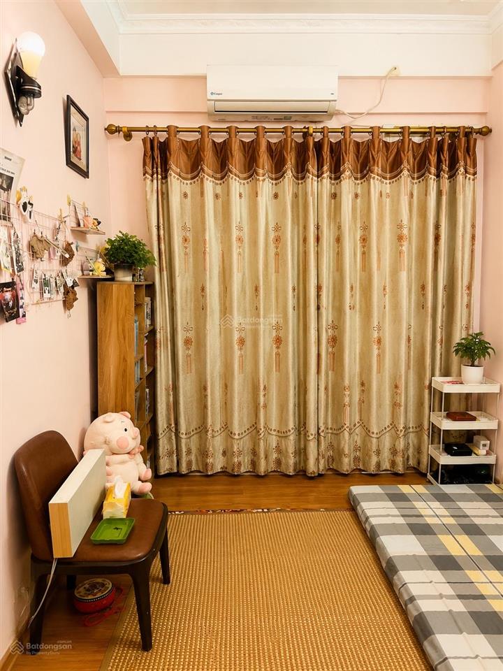 Bán căn góc 1118 hướng đông nam tầng cao thoáng nơ 3 pháp vân có thương lượng
