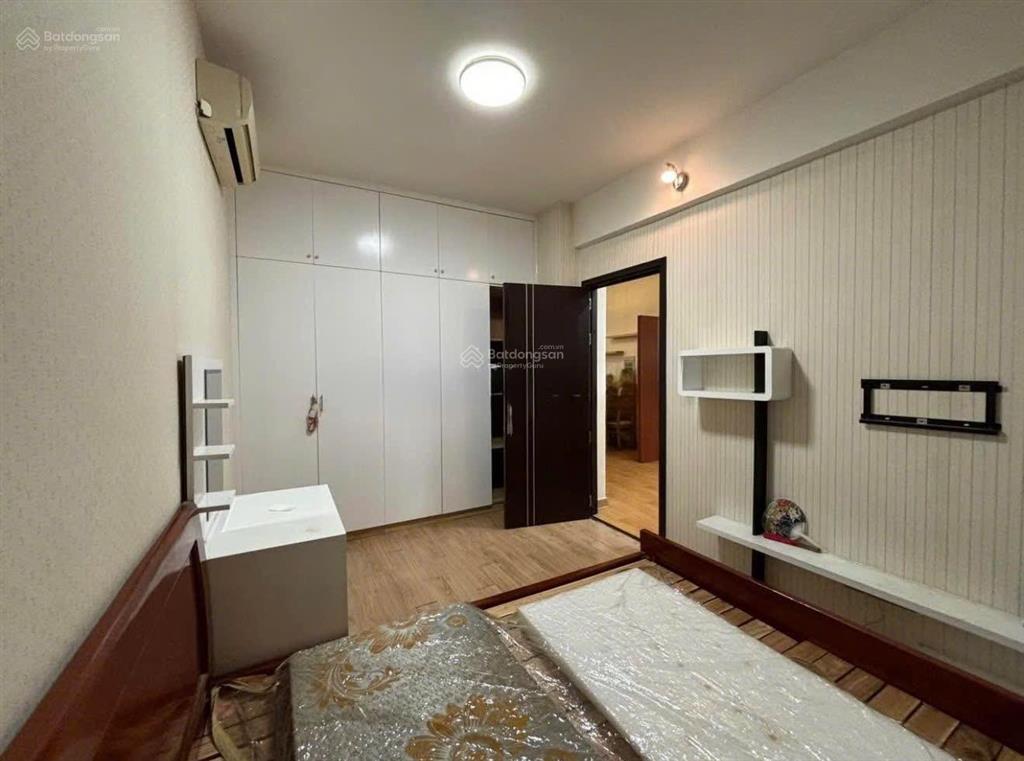 Cho thuê ch đức khải, 97m2, 3pn  2wc, căn góc, full nội thất, 9,5 triệu/tháng  0902 860 ***
