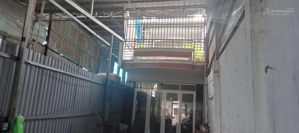 Bán nhà + đất mặt tiền bình chánh đường 8m, mở rộng 16m gần chợ, trường học, bệnh viện