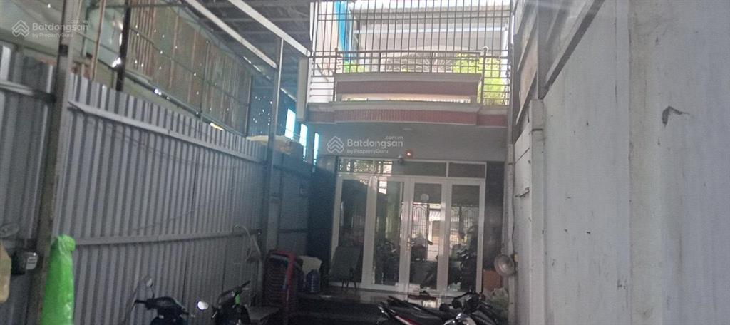 Bán nhà + đất mặt tiền bình chánh đường 8m, mở rộng 16m gần chợ, trường học, bệnh viện