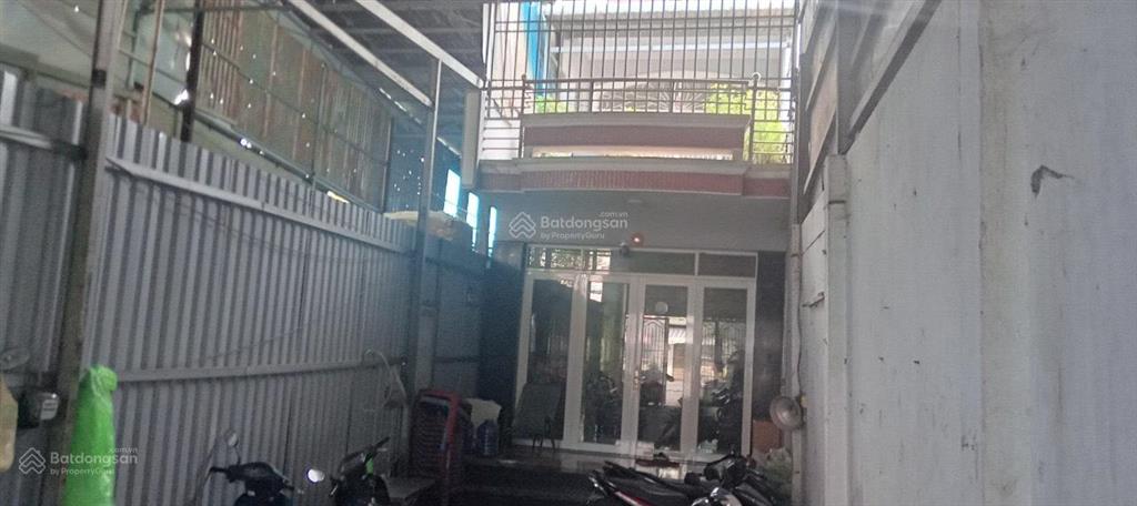 Bán nhà + đất mặt tiền bình chánh đường 8m, mở rộng 16m gần chợ, trường học, bệnh viện