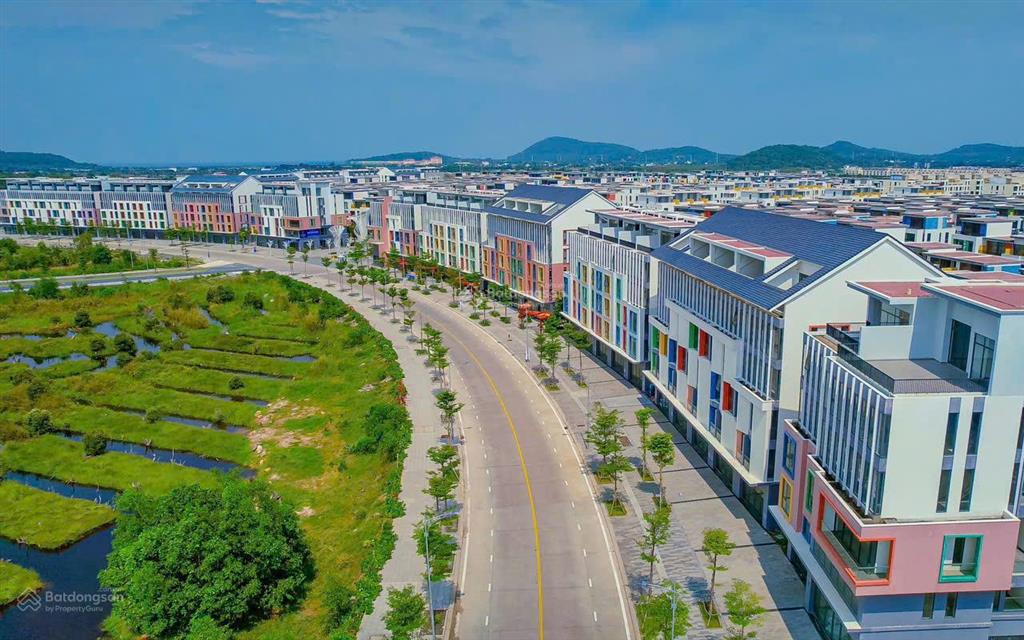 Chủ gửi bán căn shophoues meyhomes pq giai đoạn đầu  giá bán full thuế phí là 7,5 tỷ