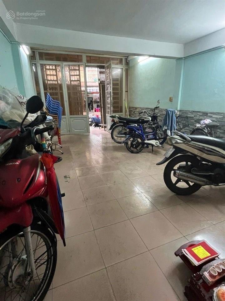 Mặt tiền thái phiên  3 tầng btct  hàng hiếm q.11  trục 3/2  giá chỉ 6.1 tỷ