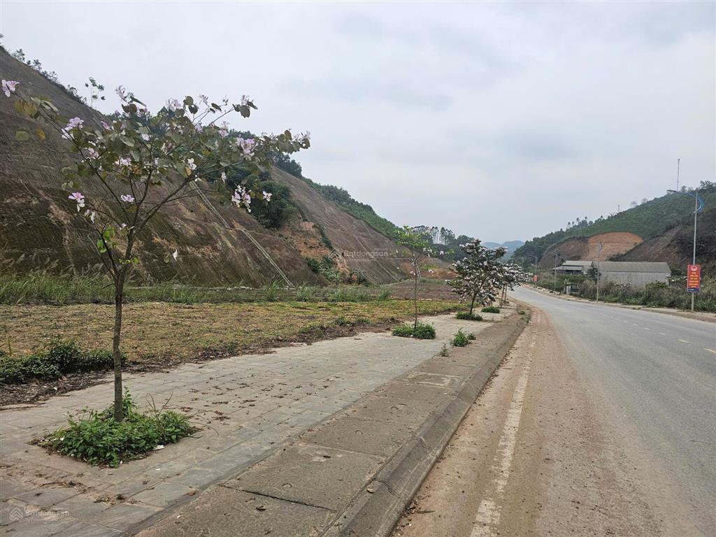 Bán thửa đất diện tích 100 m2, địa chỉ tổ 6, thị trấn yên bình, huyện yên bình, tỉnh yên bái