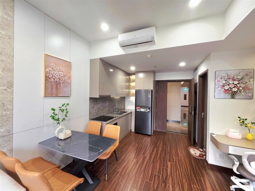 Bán gấp 1n+43m view maibu giá chỉ 3,570 tỷ full nt đẹp, sẵn sổ, toà h2 masteri vinhomes ocp gia lâm