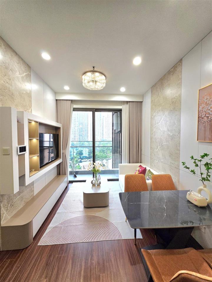 Bán gấp 1n+43m view maibu giá chỉ 3,570 tỷ full nt đẹp, sẵn sổ, toà h2 masteri vinhomes ocp gia lâm