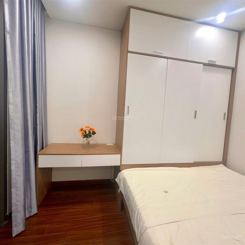 Bán gấp 2n2w 63m giá chỉ 5,150 tỷ , full nt, view thoáng tầng trung toà m1 masteri vinhomes ocp1