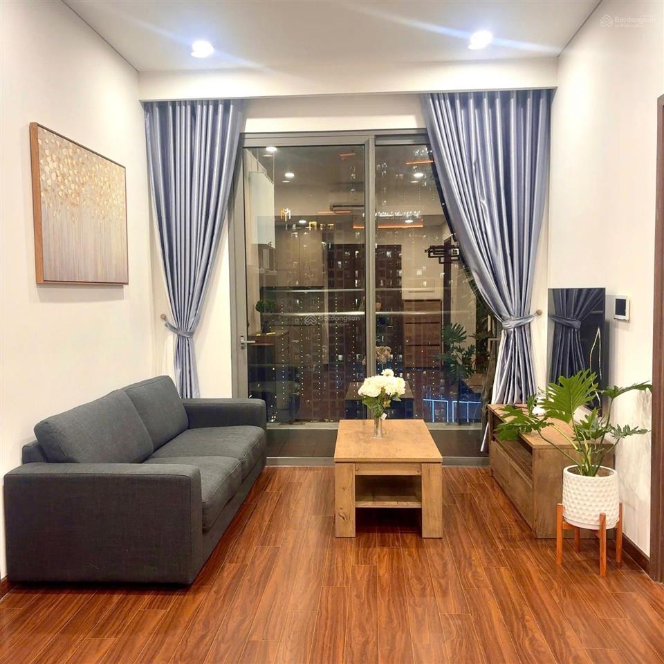 Bán gấp 2n2w 63m giá chỉ 5,150 tỷ , full nt, view thoáng tầng trung toà m1 masteri vinhomes ocp1