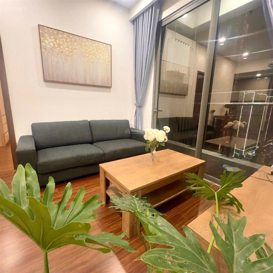 Bán gấp 2n2w 63m giá chỉ 5,150 tỷ , full nt, view thoáng tầng trung toà m1 masteri vinhomes ocp1