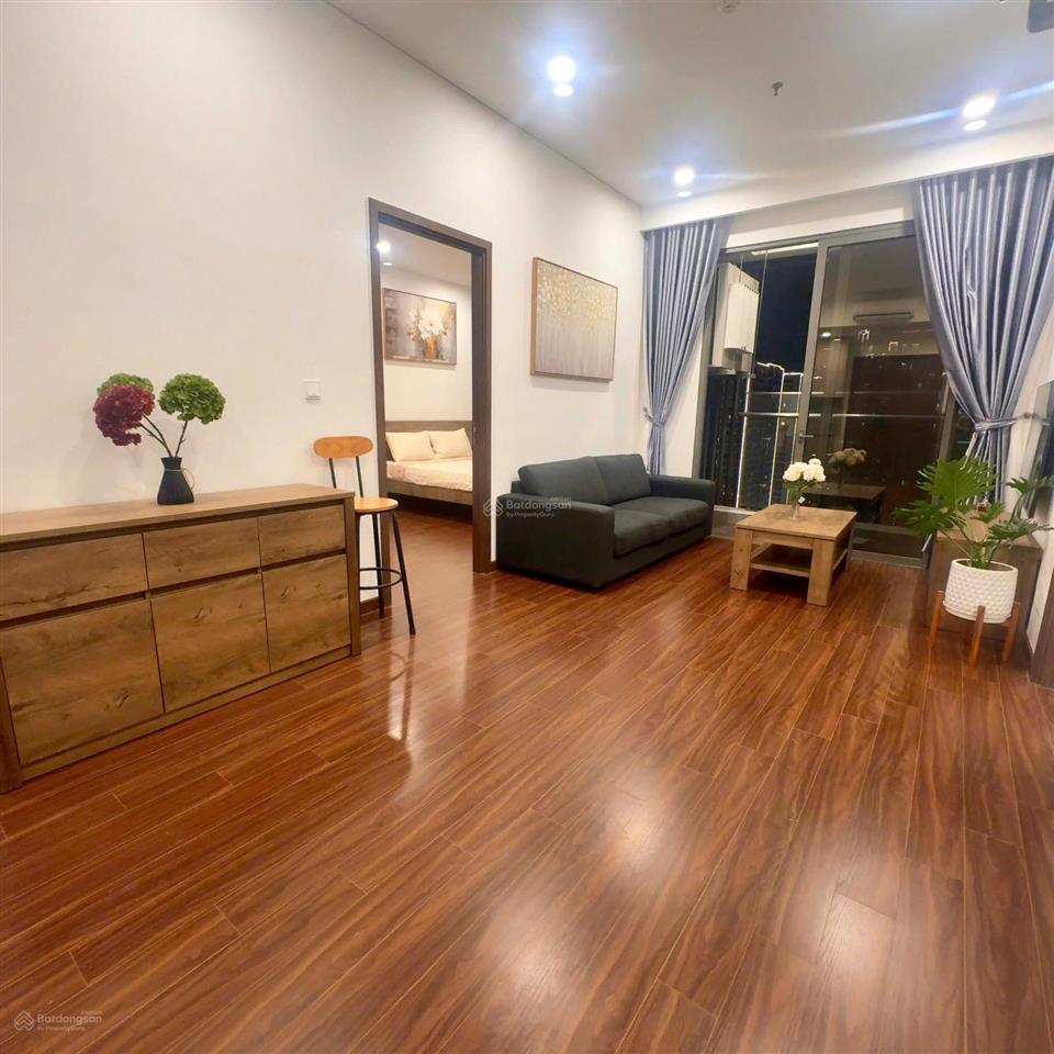 Bán gấp 2n2w 63m giá chỉ 5,150 tỷ , full nt, view thoáng tầng trung toà m1 masteri vinhomes ocp1