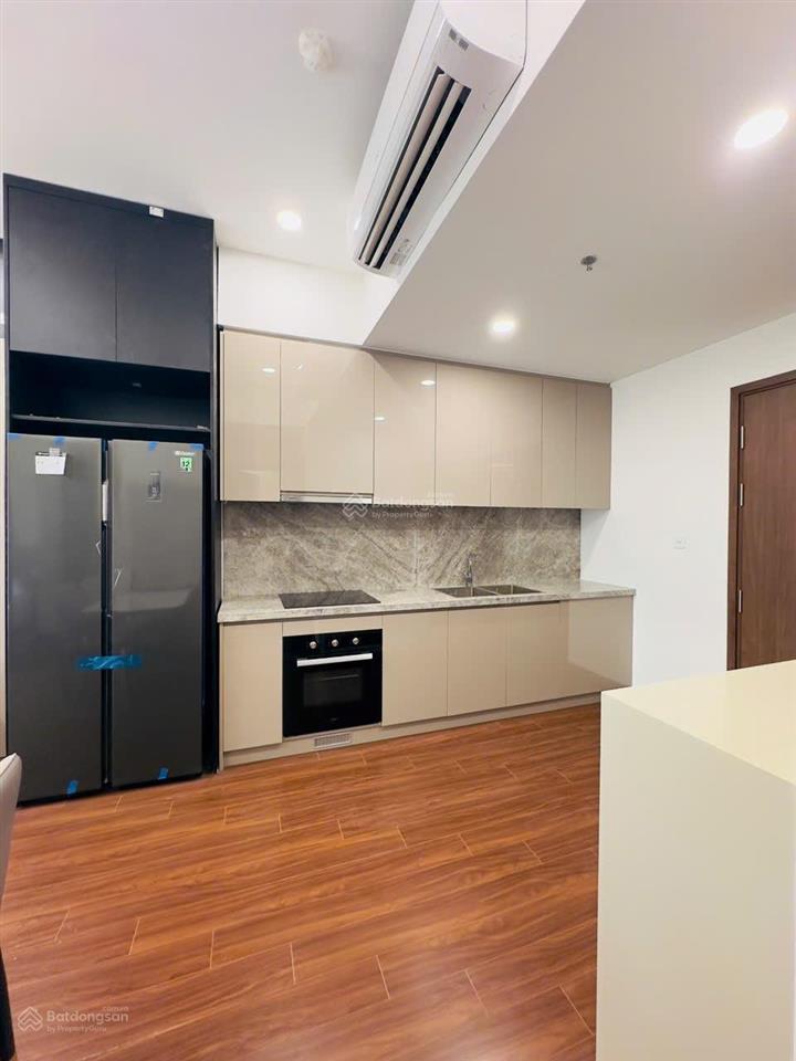 Cho thuê gấp 2n2w giá 10,5tr ( bpdv) full nt ,toà m2 masteri vinhomes ocean park gia lâm