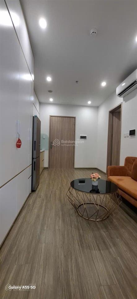 Bán gấp studio toà p4 giá 2,1 tỷ full nt, sẵn sổ, toà p4 pavilon vinhomes ocean park gia lâm