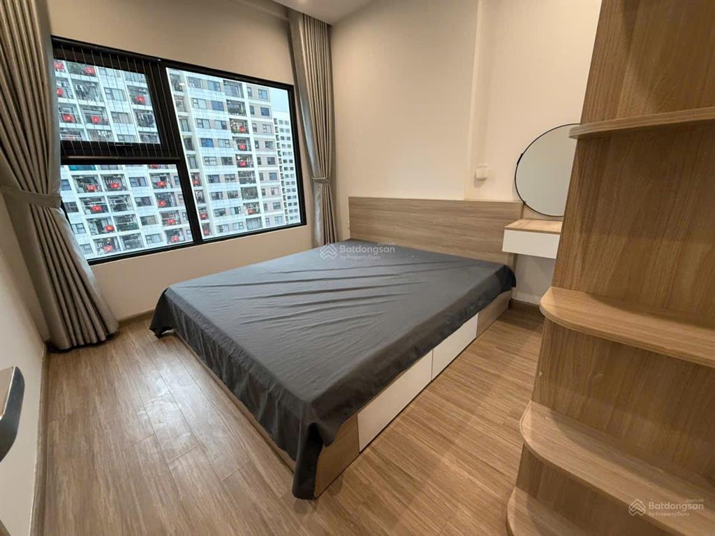 Bán gấp 1n+43m giá chỉ 2,5 tỷ full nt tầng trung, sẵn sổ, toà s2.08 vinhomes ocean park gia lâm