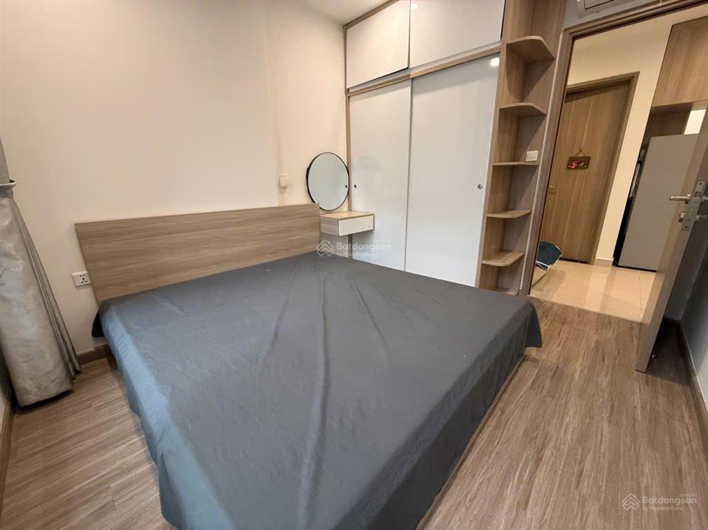 Bán gấp 1n+43m giá chỉ 2,5 tỷ full nt tầng trung, sẵn sổ, toà s2.08 vinhomes ocean park gia lâm