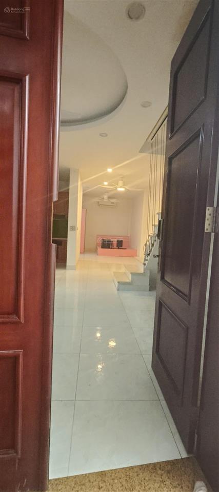 Nhà đẹp lỗ giao  xách vali về ở ngay
