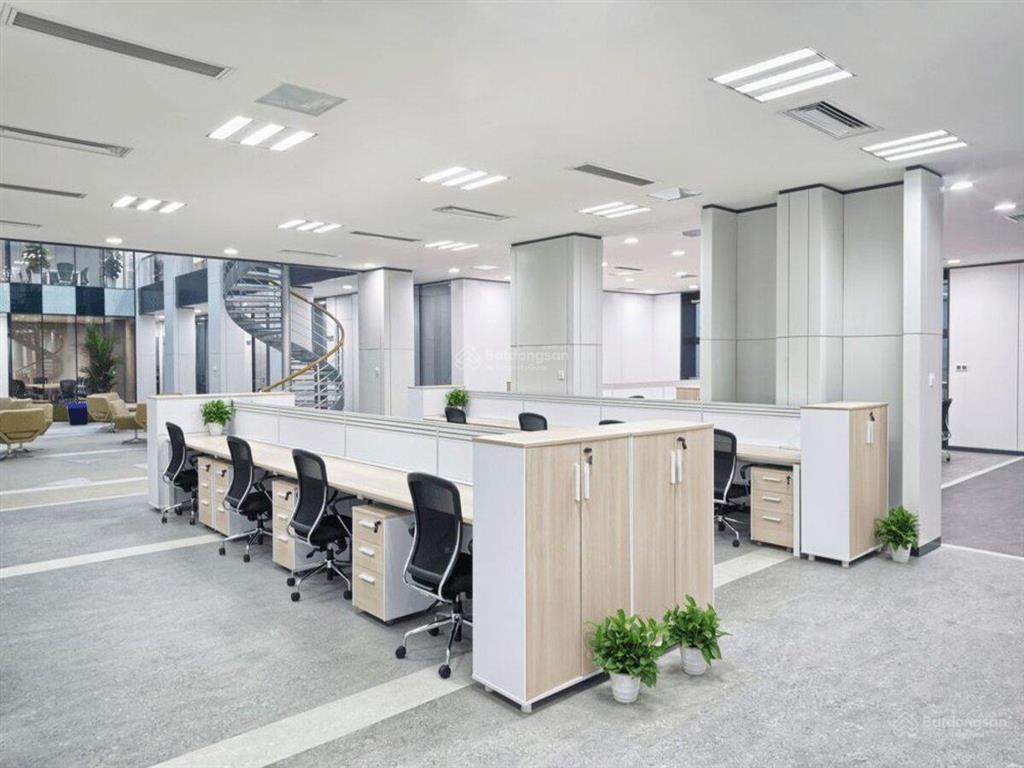 Cho thuê tầng trệt 200m mặt tiền 68 hoàng văn thụ showroom/văn phòng chỉ 39 triệu/tháng