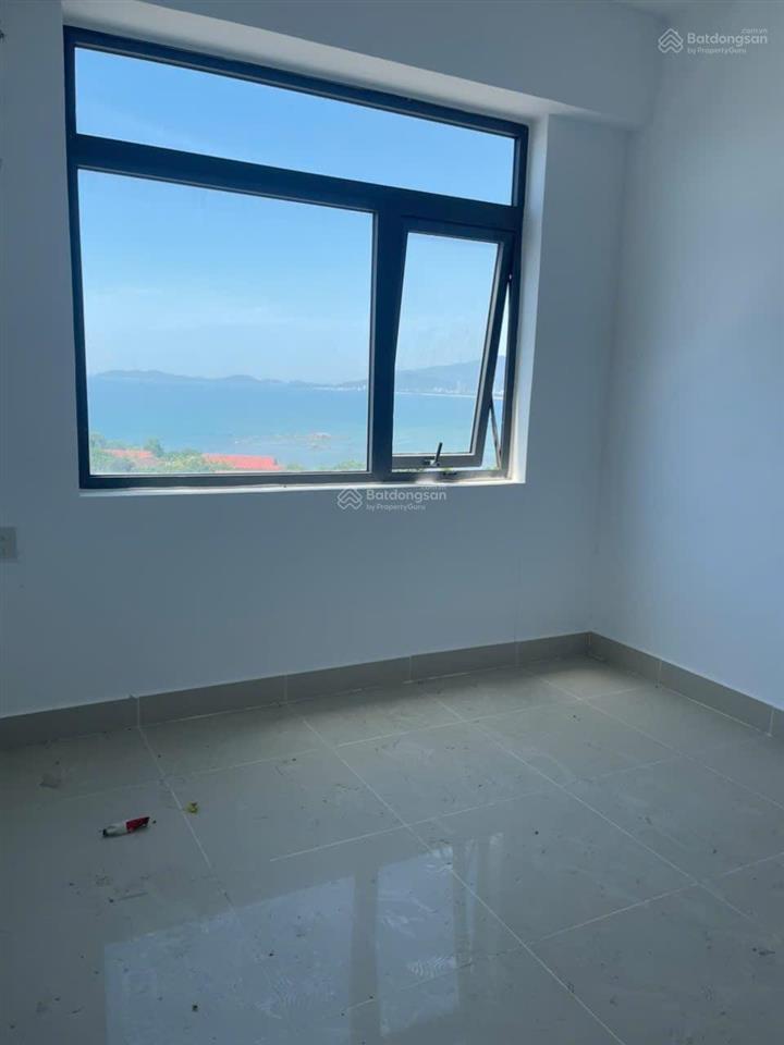 Bán căn hộ napoleon nha trang view chính biển 3 phòng ngủ giá tốt