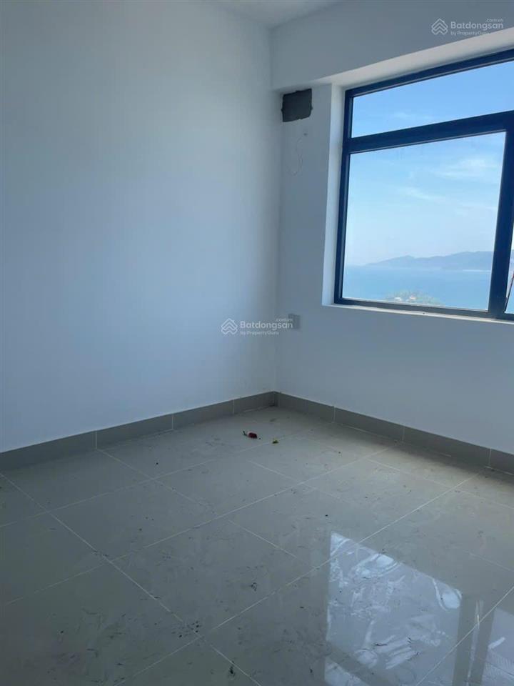 Bán căn hộ napoleon nha trang view chính biển 3 phòng ngủ giá tốt