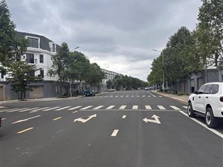 Nhà phố tôn đức thắng 150m2, dự án eco city premia bmt. 13,9 tỷ, duy nhất 1 căn