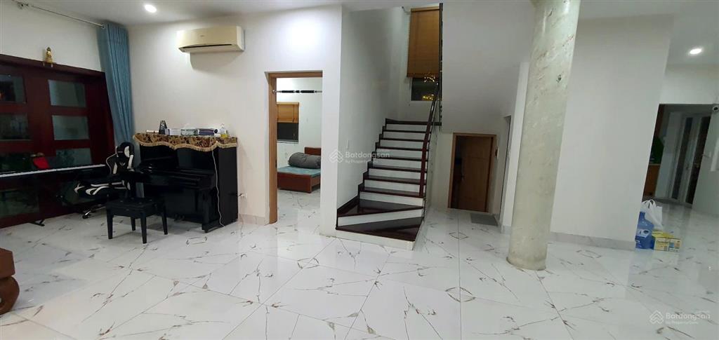 Chuyển nhượng biệt thự đơn lập vườn mai căn góc full nội thất đơn giá 120tr/m2