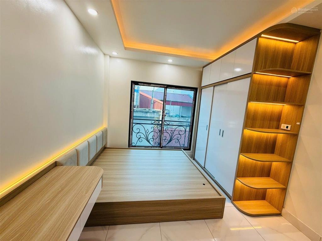 Nhà đẹp ngô quyền, hà đông. 35m x 5 tầng chỉ 7 tỷ ô tô đổ cửa,