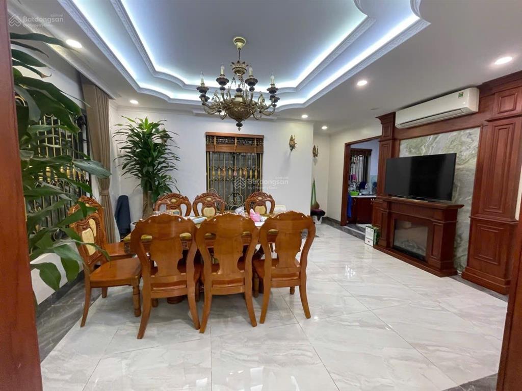 Bán gấp nhà dân xây 5 tầng phố yên phúc, phúc la, hà đông 41m2 * 5 tầng ô tô đỗ cửa, giá 9 tỷ