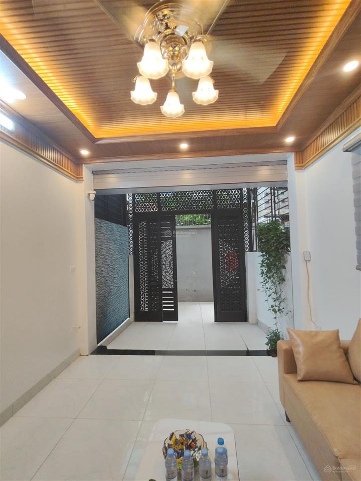Bán nhà ỷ la dương nội hà đông 43m2, 5 tầng có ô chờ thang máy, giá chỉ 5,3 tỷ, khu dân trí cao.
