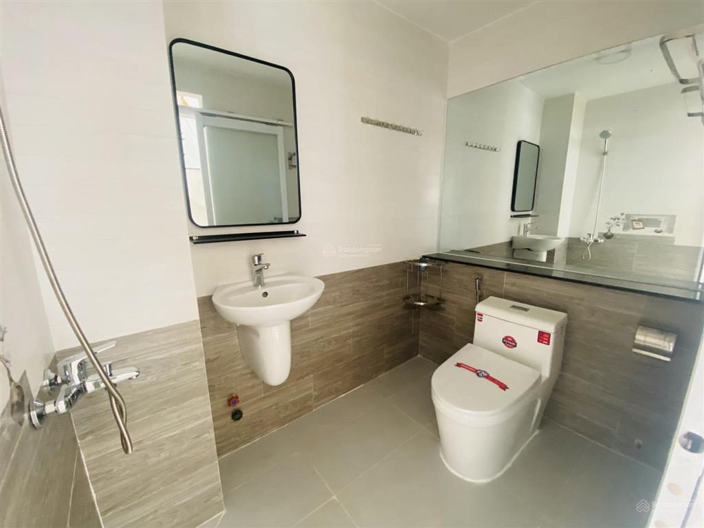 Đường tương lai 40m phong cách tân cổ điển 4 tầng xe đậu được 4 chiếc 8.35 tỷ