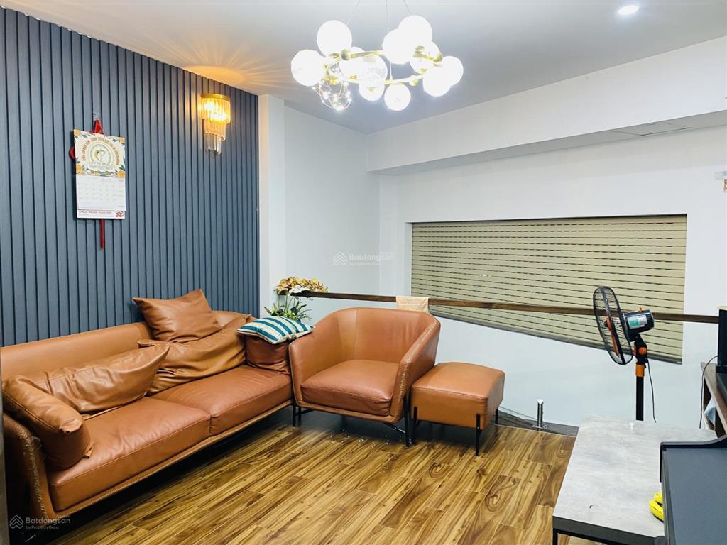 Kiến trúc tân cổ điển 4 tầng hẻm xe hơi ngay phú mỹ hưng ngang 4.8m dài 13, 7,5 tỷ