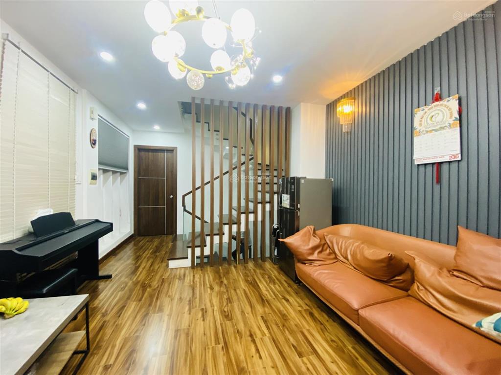 Kiến trúc tân cổ điển 4 tầng hẻm xe hơi ngay phú mỹ hưng ngang 4.8m dài 13, 7,5 tỷ