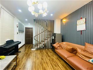 Kiến trúc tân cổ điển 4 tầng hẻm xe hơi ngay phú mỹ hưng ngang 4.8m dài 13, 7,5 tỷ