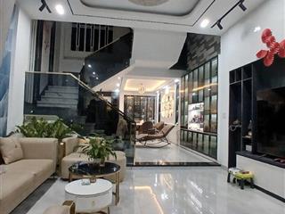 Siêu phẩm nhà 3 tầng mặt tiền ngọc hồi full nội thất cao cấp dọn vào ở ngay thanh khê