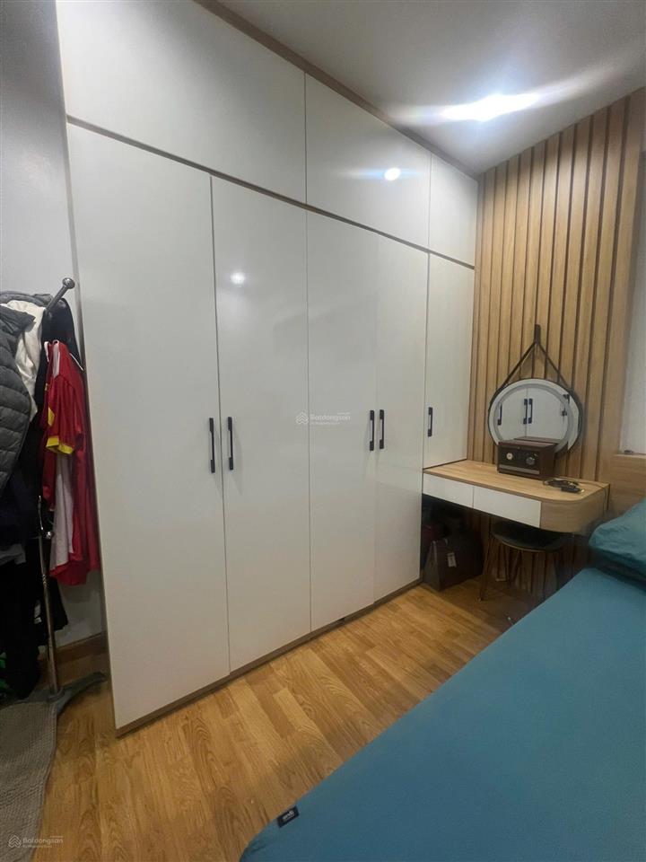 Chính chủ bán căn hộ 2n,2wc 63m2 green stars siêu thoáng, tầng 12 hướng nam đẹp. tôi 0988 121 ***