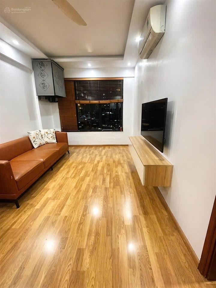 Chính chủ bán căn hộ 2n,2wc 63m2 green stars siêu thoáng, tầng 12 hướng nam đẹp. tôi 0988 121 ***