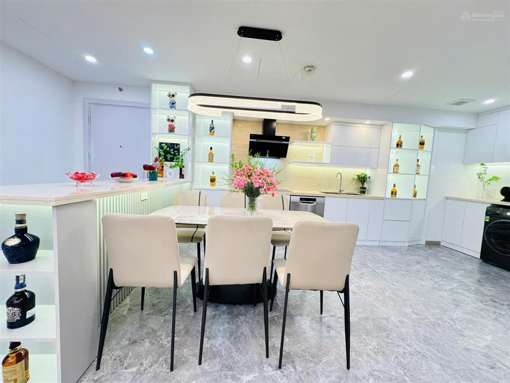 Bán căn hộ cc 3n,2wc goldmark city, 99m2, 7,8 tỷ tại hồ tùng mậu, bắc từ liêm, hn. 0988 121 ***