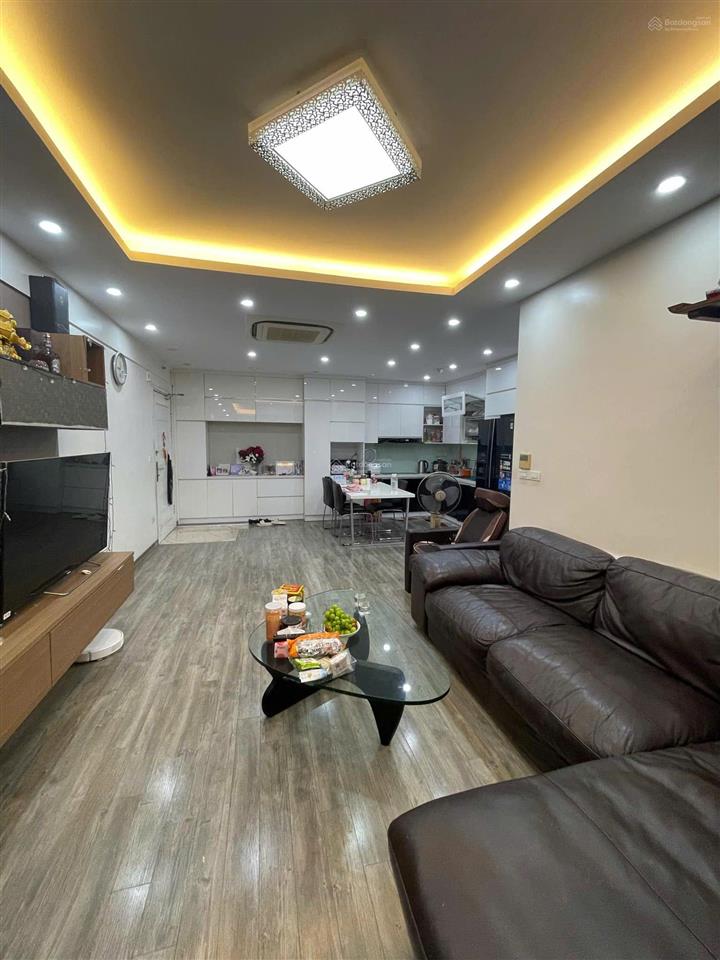 Bán ch góc 3n 102m2 tại green stars,tầng 12 đủ nội thất giá 9,5 tỷ chưa thương lượng.0988 121 ***