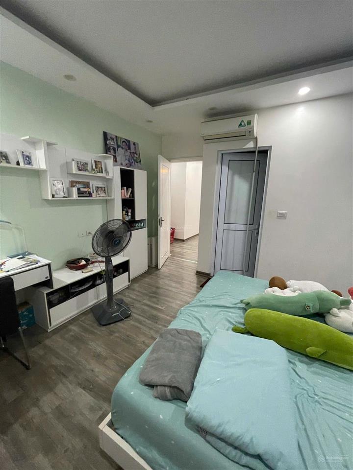 Bán ch góc 3n 102m2 tại green stars,tầng 12 đủ nội thất giá 9,5 tỷ chưa thương lượng.0988 121 ***