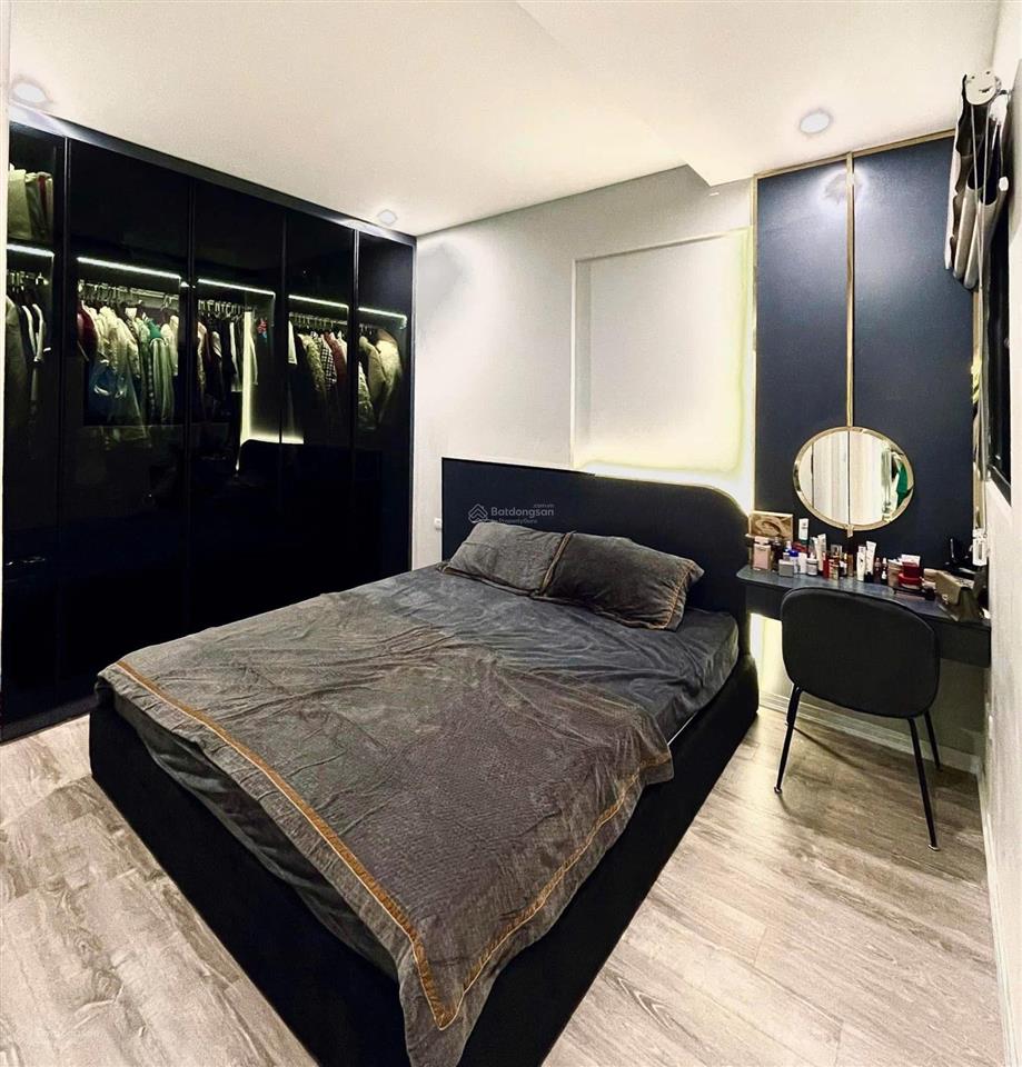 Bán cc green stars, phạm văn đồng, 2n, 2wc 74m² tầng 15 chỉ 6,7 tỷ.  0988 121 *** (call/zalo)