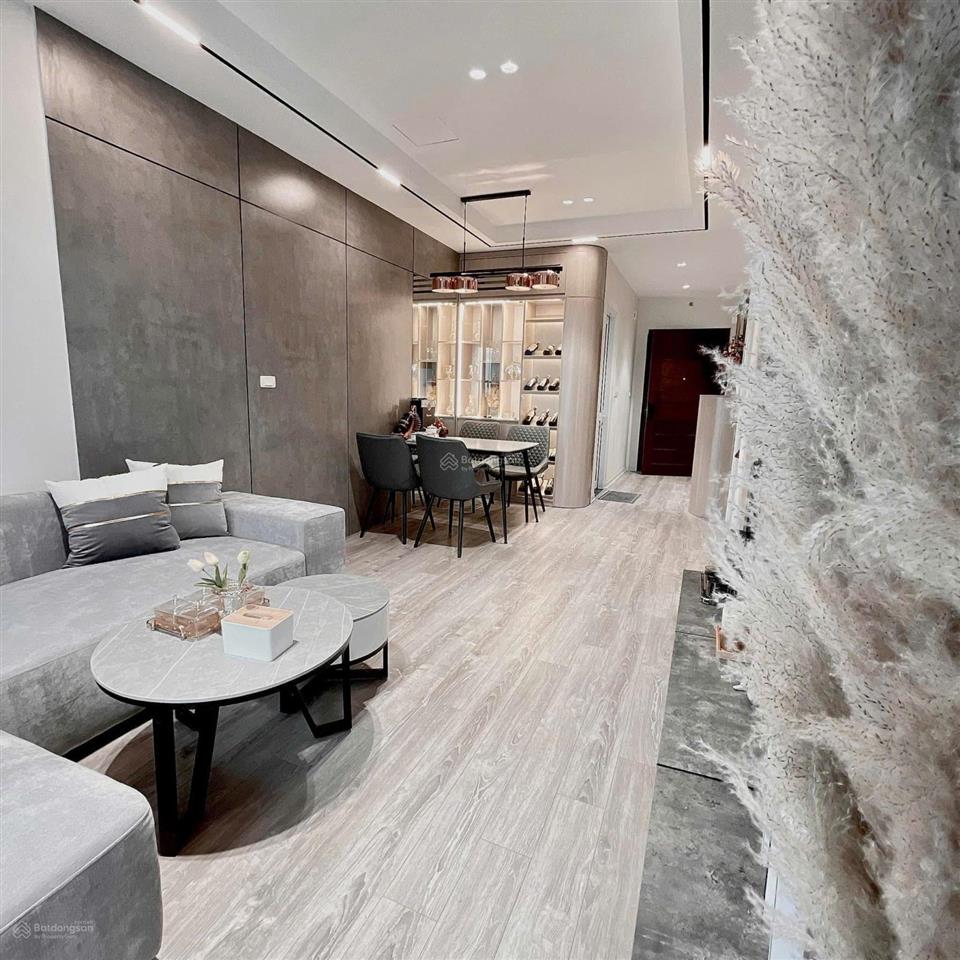 Bán cc green stars, phạm văn đồng, 2n, 2wc 74m² tầng 15 chỉ 6,7 tỷ.  0988 121 *** (call/zalo)