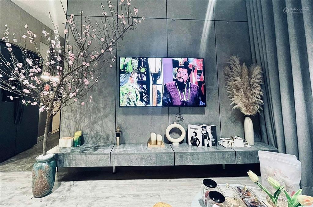 Bán cc green stars, phạm văn đồng, 2n, 2wc 74m² tầng 15 chỉ 6,7 tỷ.  0988 121 *** (call/zalo)