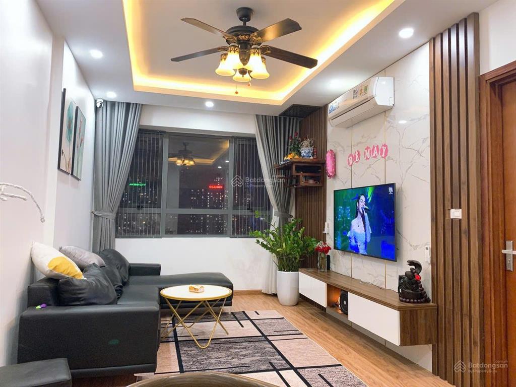 Bán cc đẹp 75m2,tòa hh epic's home 43 phạm văn đồng 2n,2wc tầng 16 view hồ chỉ 6,7 tỷ.0988 121 ***