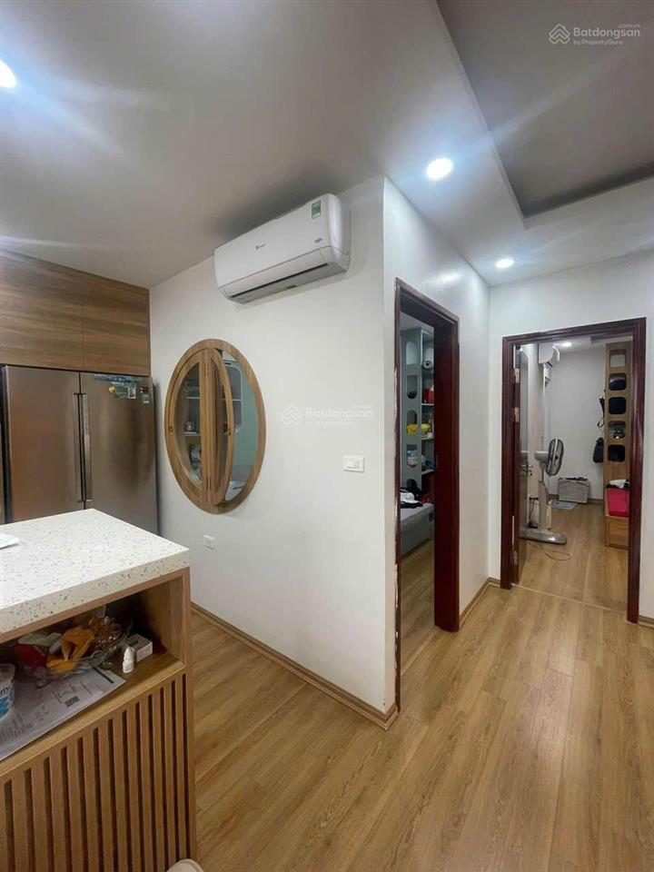 Chính chủ bán 2n góc 65m2 green stars,tầng 8,full nội thất,sẵn sổ chỉ 5,2 tỷ. 0988 121 ***(call)