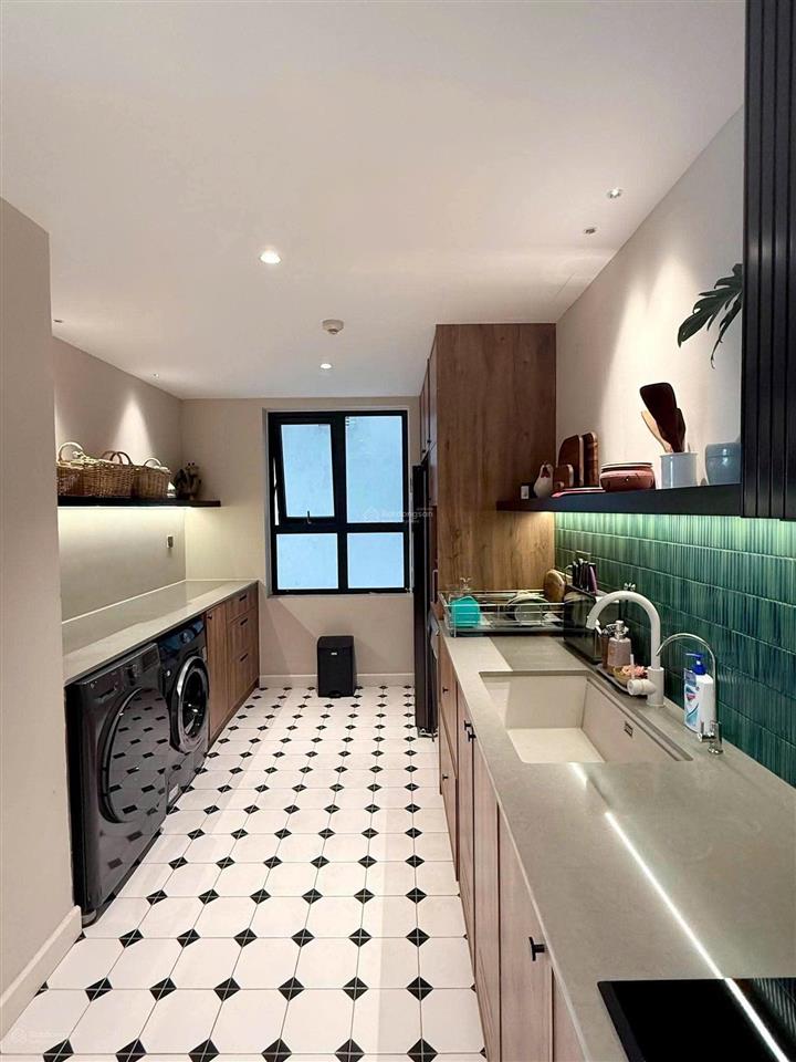 Bán căn hộ góc lồi 3pn 2wc tại an bình city, 7,8 tỷ, 86m2 ban công đông nam.  0988 121 ***