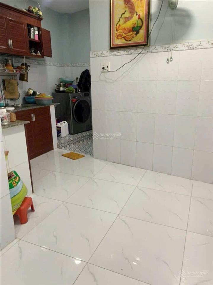 Bán nhà nát đ. xóm giữa  tân nhựt  bình chánh vay ngân hàng 60  70%